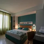 Insula Hotel 3*