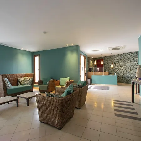 Insula Hotell