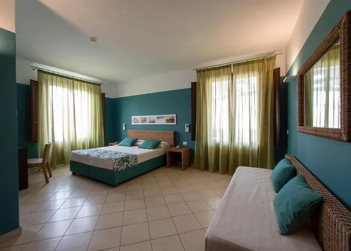 Отель Insula 3*