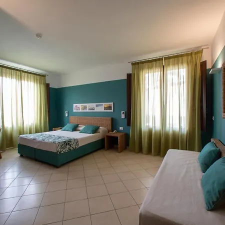 Hotel Insula 3*
