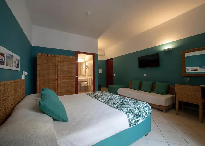 Отель Insula 3*