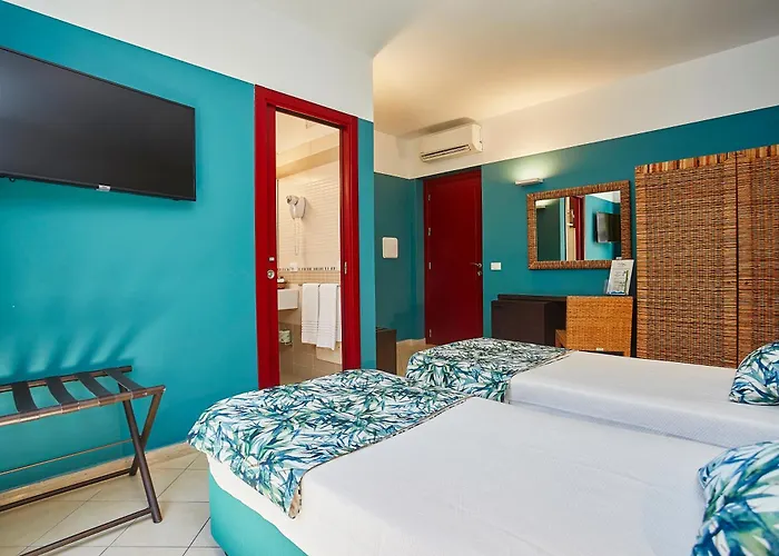 Отель Insula 3*