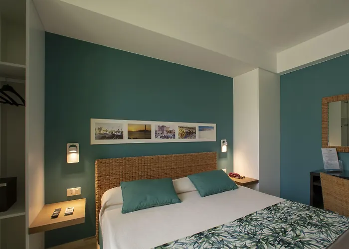 Отель Insula 3*